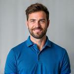 Portret Marka Nikolića, personalnog trenera, sa mirnim i profesionalnim izrazom.